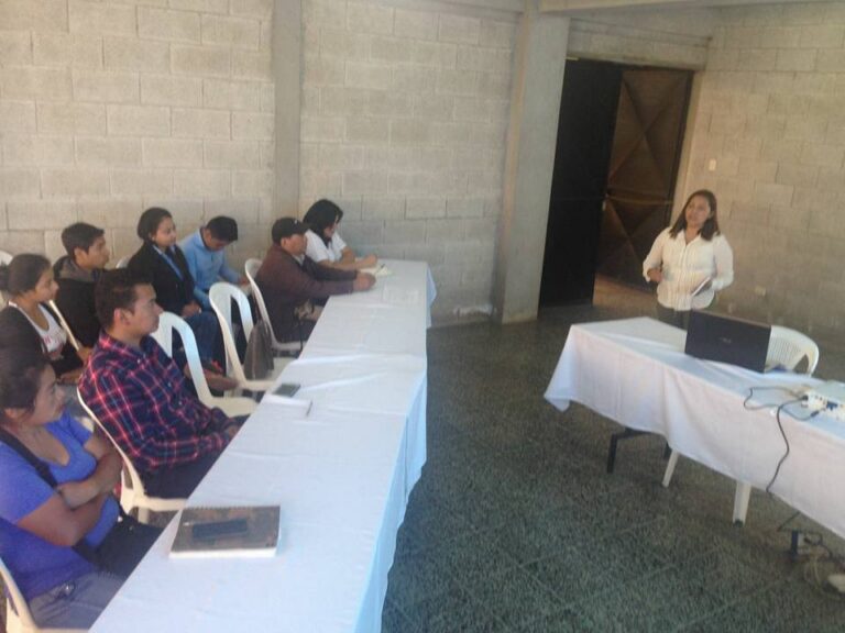 Capacitación  a Líderes  Comunitarios de Desarrollo del municipio de San Juan Alotenango