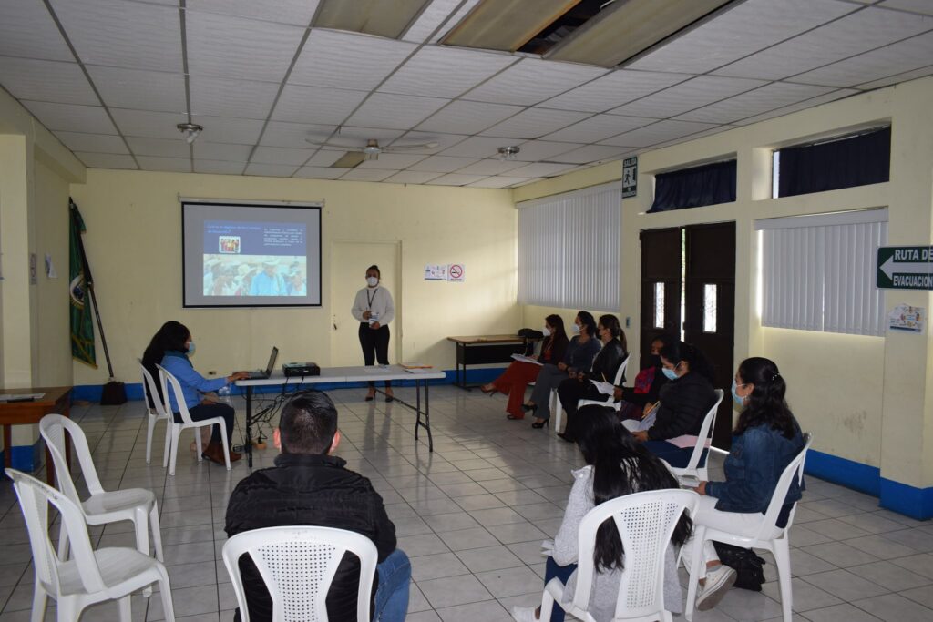 Capacitación  Consejos Comunitarios de Santa Catarina Barahona del Departamento de  Sacatepéquez.