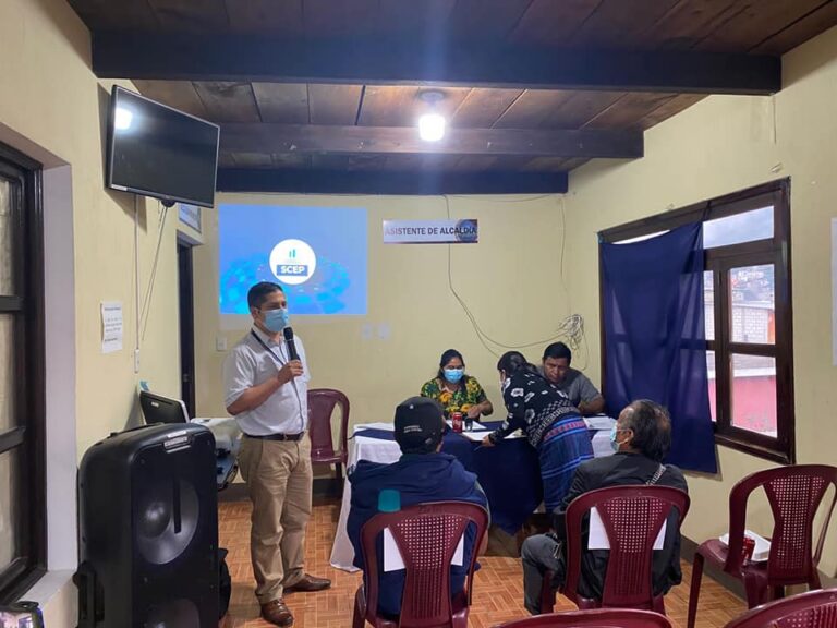 Capacitación a COMUDE de Santa María de Jesús sobre el tema: Auditoria Social