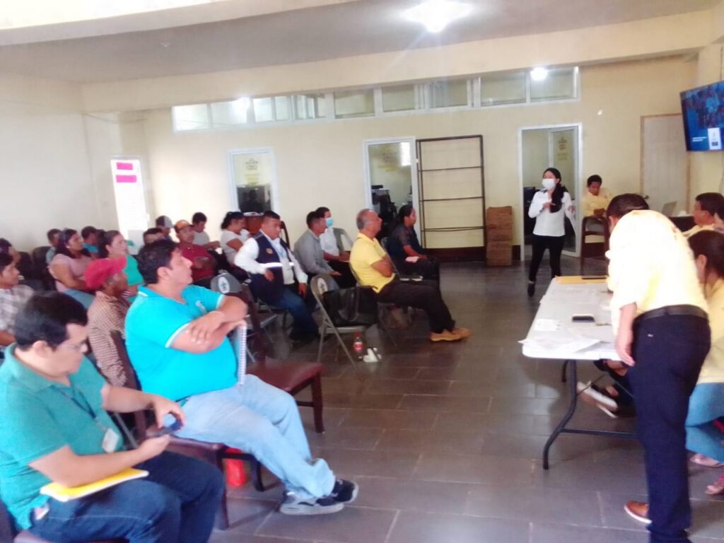 Entrega de Ejemplares Popularizados de la Ley de Consejos de Desarrollo Urbano y Rural y el Normativo para la Descentralización