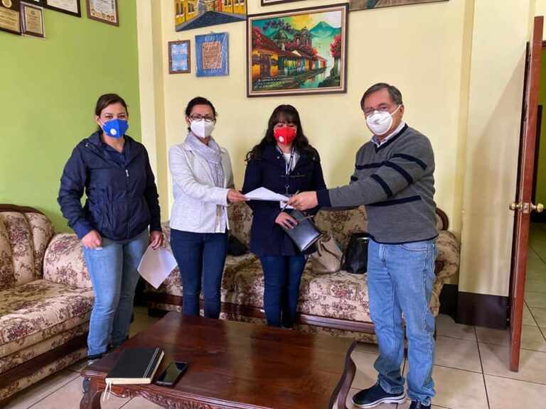 Entrega de oficios en los municipios de Zaragoza y Acatenango del Departamento de Chimaltenango
