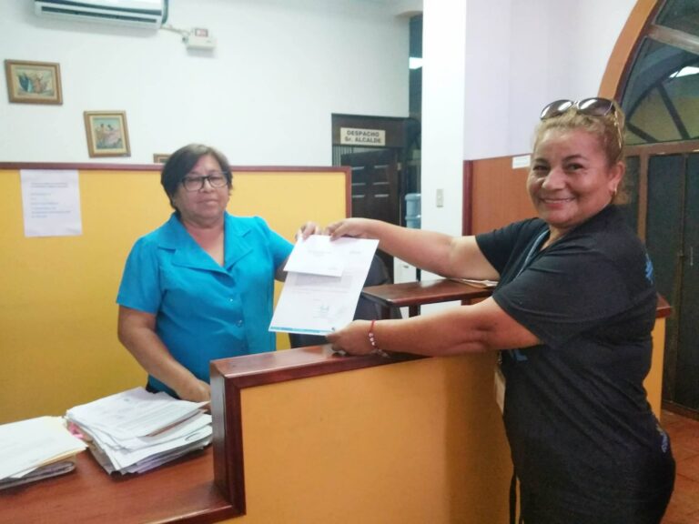 ENTREGA DE INVITACIÓN AL PRIMER CONGRESO NACIONAL DE DESCENTRALIZACIÓN