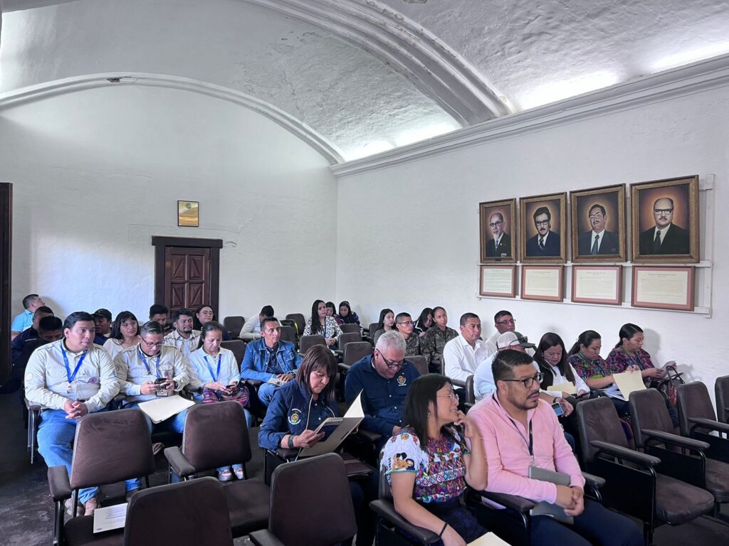 Reunión con la Coordinadora Nacional para la Reducción de Desastres CONRED.