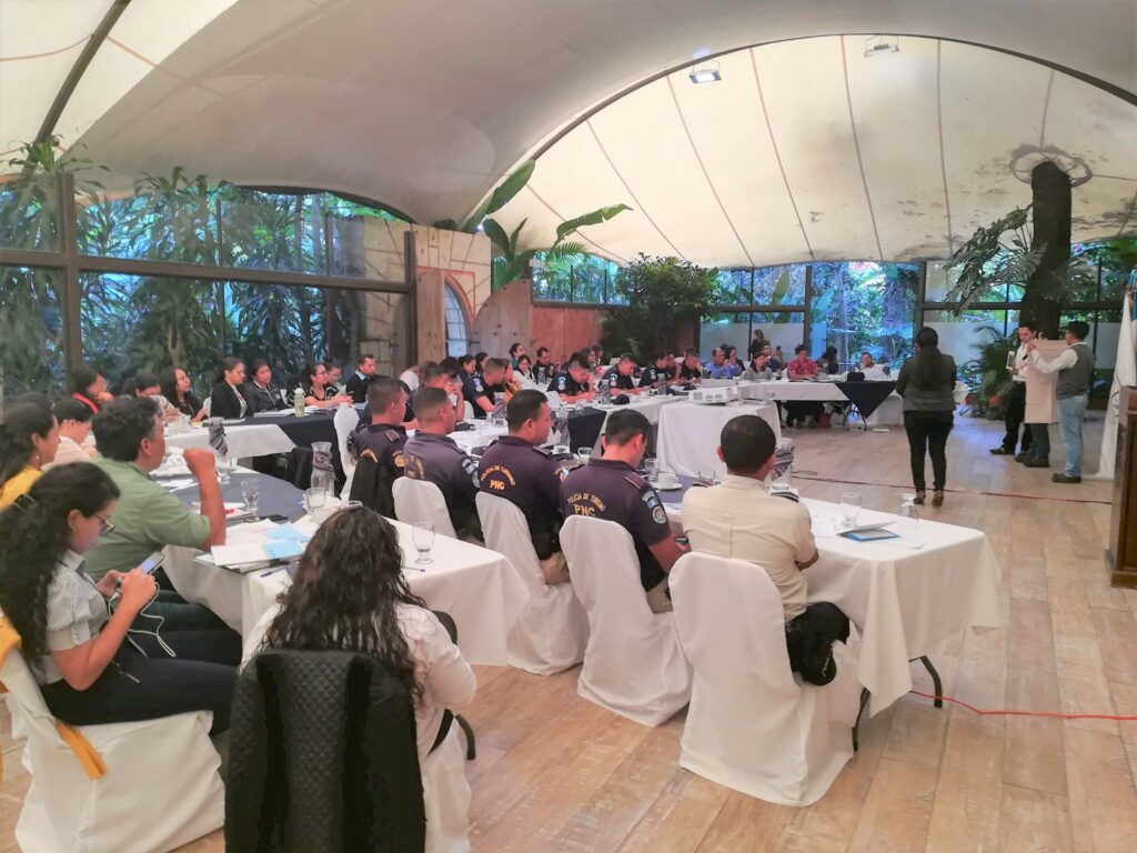 TALLER SOBRE DERECHOS HUMANOS Y TRATA DE PERSONAS