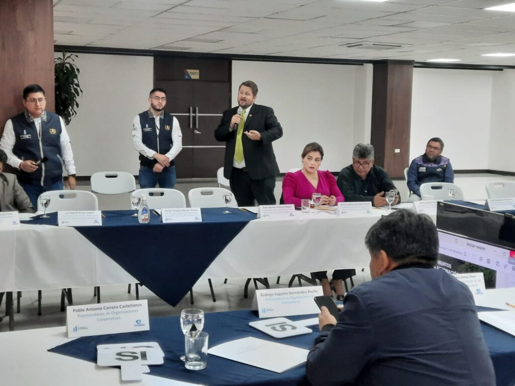 Tercera Reunión de la Comisión de Análisis de Presupuesto y Política Fiscal